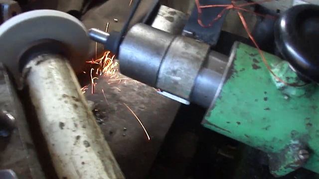 Шлифовка конуса Морзе при помощи шлифмашинки и шуруповерта смотреть онлайн