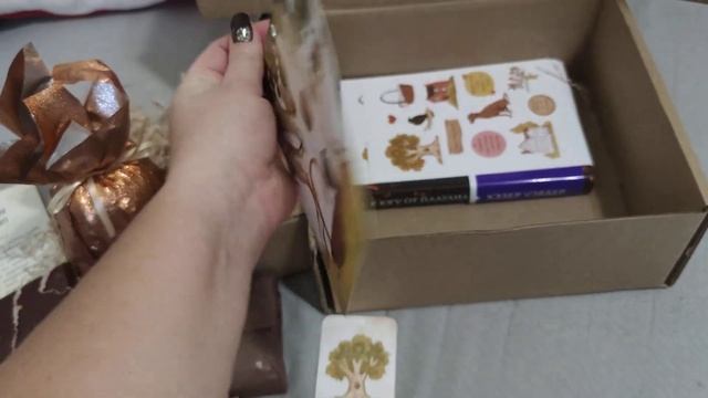 Обзор книжного бокса "Hooked on books" смотреть онлайн