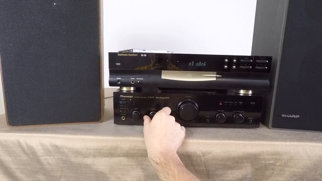 CD проигрыватель Harman Kardon HD750 смотреть онлайн