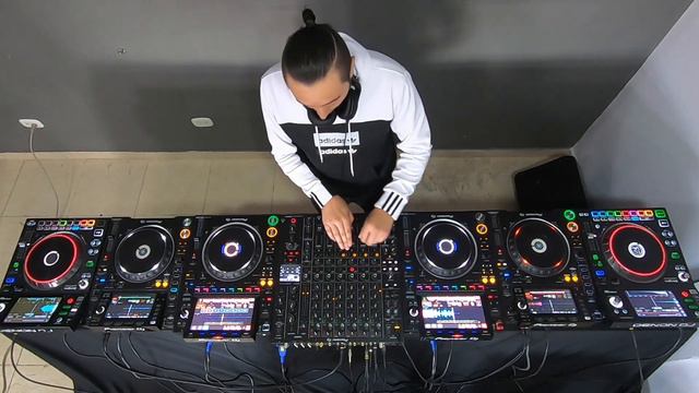 Short Session - Dj Andres Cabrera смотреть онлайн
