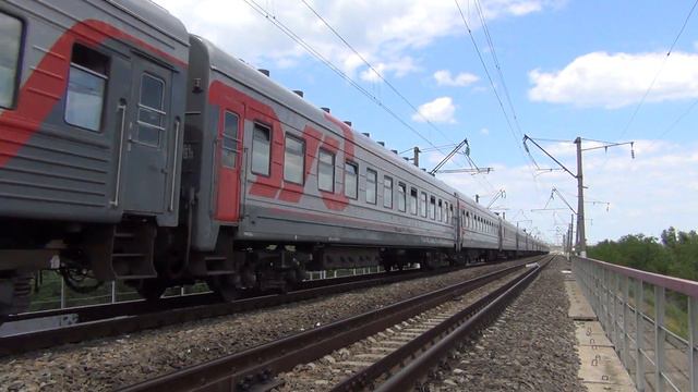 ЭП1М-725 с поездом №234 Екатеринбург — Адлер смотреть онлайн