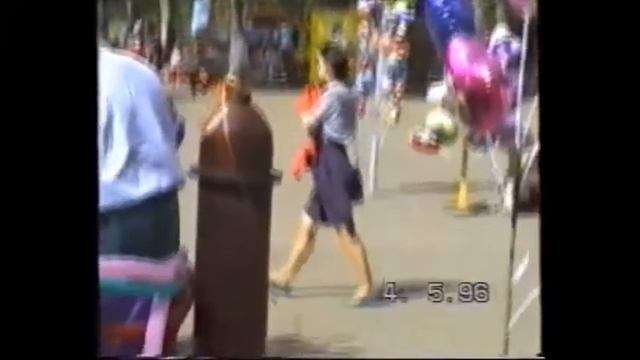 11 04.1996 и 04.05.1996 Из роддома Саша Лабекин и парк Щербакова с Марией - личный архив, не шоу смотреть онлайн