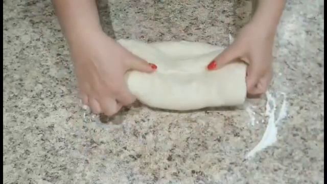 БУЛОЧКИ С САХАРОМ / Дрожжевые завитушки • SUGAR BUNS