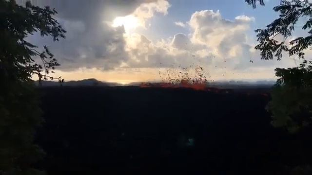 LAVA ACTION May 14.2018.Puna District,Hawaii. смотреть онлайн