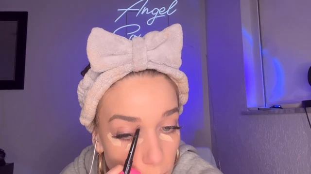 MY EVERYDAY MAKEUP ROUTINE | Angel Sounds ASMR смотреть онлайн