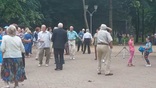 танцы в парке 16.07.22 смотреть онлайн