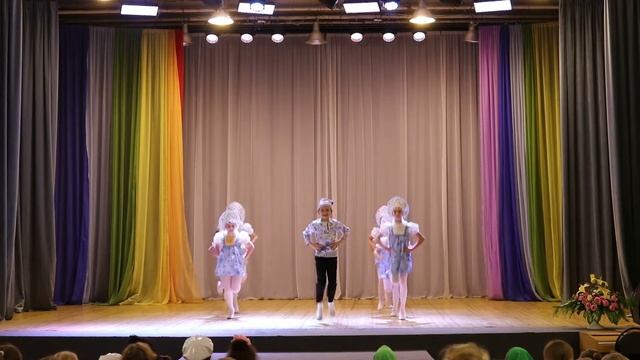 Ансамбль классического танца "Ирисы". Русский танец. 8-10 лет смотреть онлайн