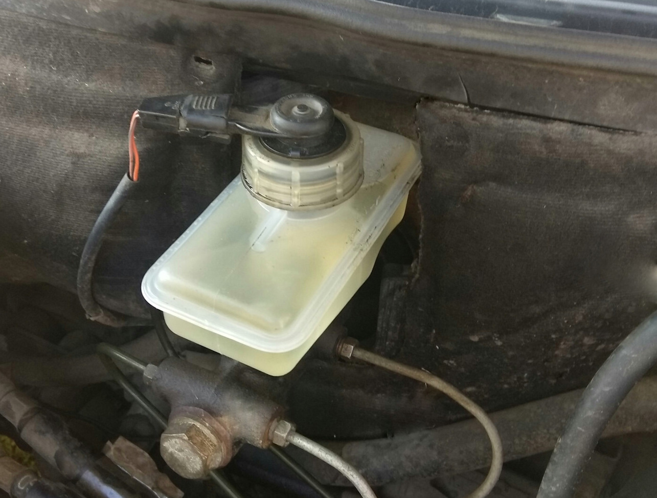 ПРОВАЛИВАЕТСЯ ПЕДАЛЬ ТОРМОЗА! ПЛОХО ТОРМОЗИТ. ПЕДАЛЬ ТОРМОЗА МЯГКАЯ. смотреть онлайн