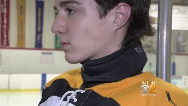 Hockey Neck Guard Saves High Schoolers Life смотреть онлайн