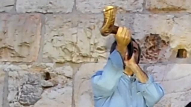 Psalm 47 (Tehilim) in Hebrew, Praise to Adonai, the Ruler of the Earth смотреть онлайн