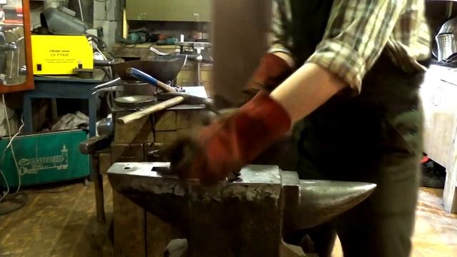 Бацинет Онион-топ и забрало хундсгугель. Немецкий средневековый шлем с креплением клапвизор. смотреть онлайн