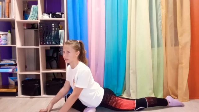 Как сесть на продольный и поперечный шпагат без боли и вреда для здоровья.