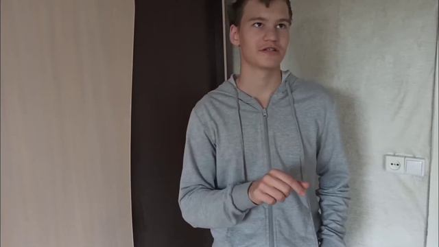Отвечаю на школьные вопросы🧐 Я гений! Энштеин учился на 2? смотреть онлайн