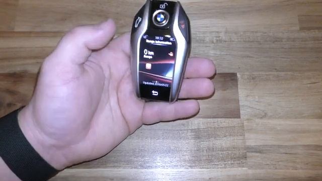 BMW Smart Touch Screen key fob - Function and Battery change смотреть онлайн