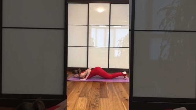 Растяжка задней поверхности бедра смотреть онлайн