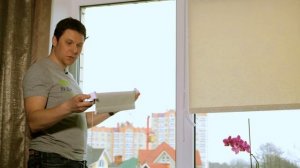 Это Легко! Установка рулонной шторы мини на окно. Монтаж рулонной шторы на окно. Изменение размера