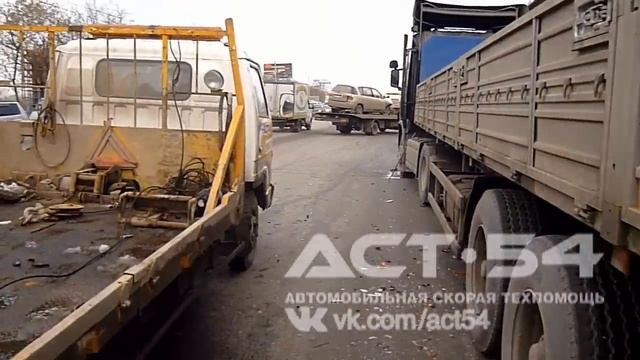 Ипсум выехал на встречку на Большевистской смотреть онлайн