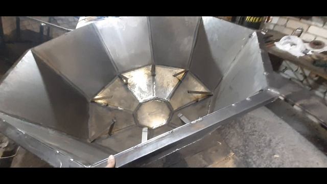 Банный Чан Своими Руками. Сколько чего затрачено, в конце видео #банныйчан смотреть онлайн