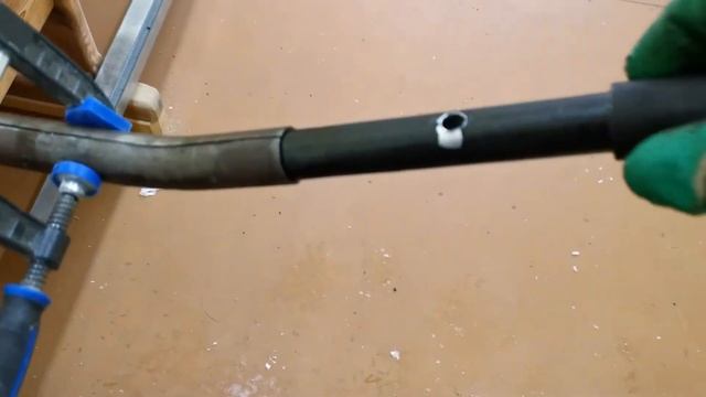 Ремонт скрепера (большой снеговой лопаты), сломалась ручка, усиливаю. Обзор, скрепер Кайлас. смотреть онлайн