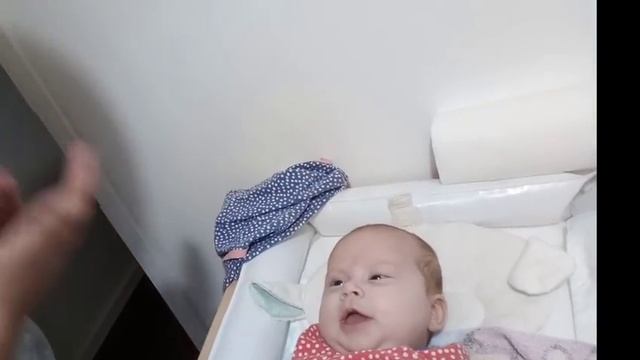 Шок ребенок в три месяца разговаривает с родителями смотреть онлайн