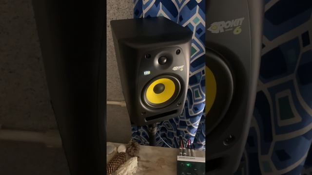 Монитор KRK RP6 G2 не работают низы смотреть онлайн