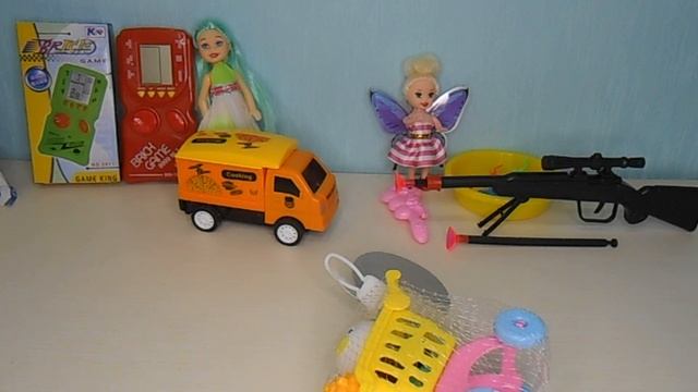 Целая гора кукурузных палочек! (10 пакетов кукурузных палочек «МИКА» и «Королевские» с сюрпризами) смотреть онлайн