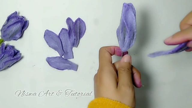 Diy how to make felt flower tulip | Tutorial cara membuat tulip kain flanel смотреть онлайн