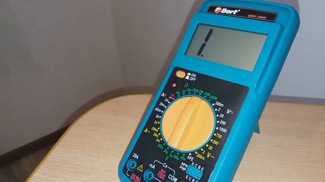 Обзор мультиметра BORT BMM-1000N или как замерить напряжение в розетке