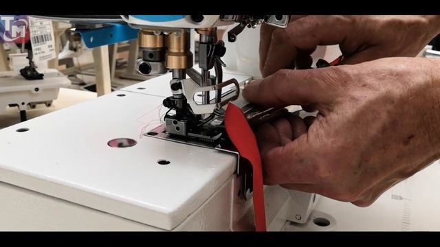 Приспособления UMA для вшивания эластичной тесьмы на плоскошовных швейных машинах смотреть онлайн