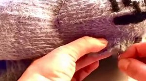 Как сделать уютную Лежанку для кота из старого свитера своими руками всего за 1 час