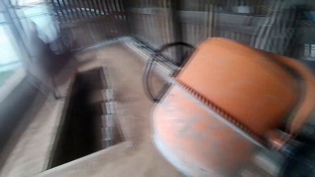 Бетономешалка ВИХРЬ БМ-200.Отзыв. Спустя год или 12 кубов бетона.