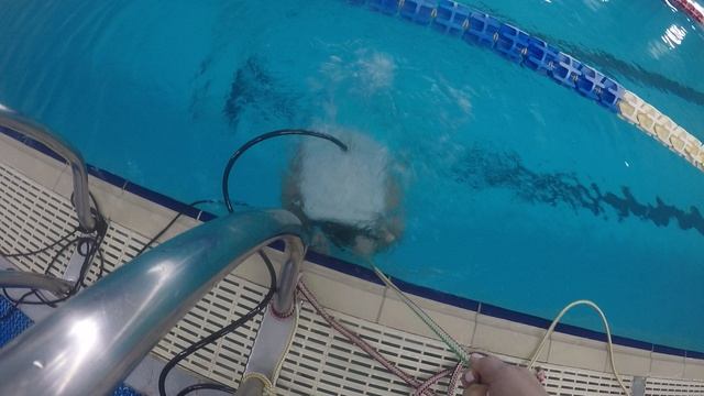 Спускаемся под воду в самодельном водолазном шлеме! смотреть онлайн