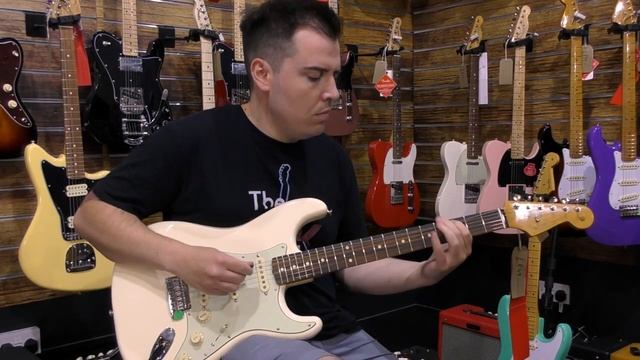 Fender Vintera vs Fender Player Stratocaster смотреть онлайн