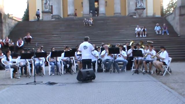 Farkas Ferenc Zeneiskola fúvószenekara - Induló смотреть онлайн