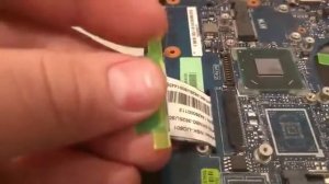 ЧТО ДЕЛАТЬ ЕСЛИ СЛОМАНО КРЕПЛЕНИЕ ШЛЕЙФА КЛАВИАТУРЫ!?