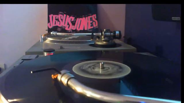 Jesus Jones – Move Mountains (Ben Chapman 12" Mix) смотреть онлайн