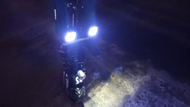 Первый тест фар Arctic на модернизированном электросамокате Beaster Scooter Bs11