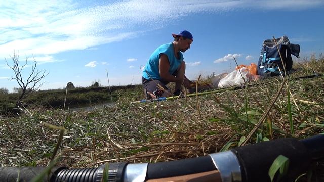 Вот это лещи клюют. Рыбалка на фидер и донки. смотреть онлайн