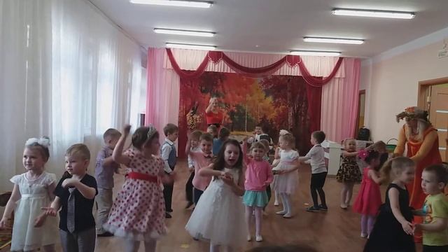 Праздник Золотая Осень. смотреть онлайн