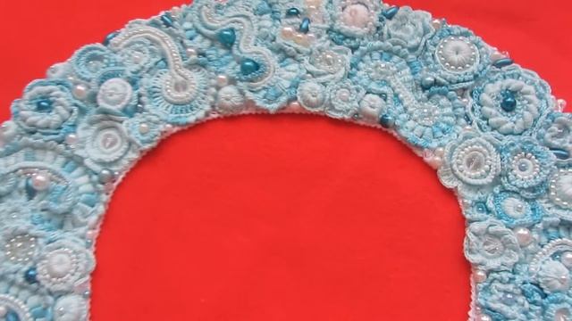 Нарядный бирюзовый накладной воротничок сложной техники. Элементы ирландского кружева и фриформ. смотреть онлайн