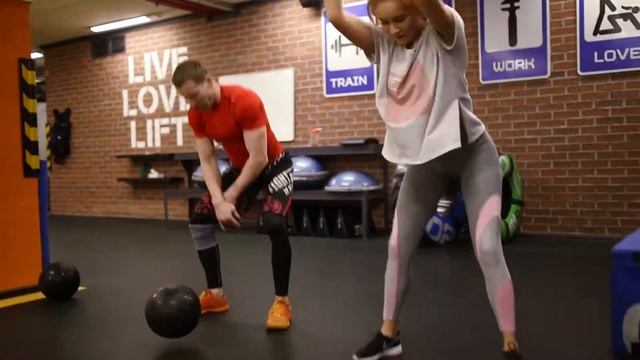 Групповые тренировки TRX | GARAGE GYM | RuBiG production смотреть онлайн