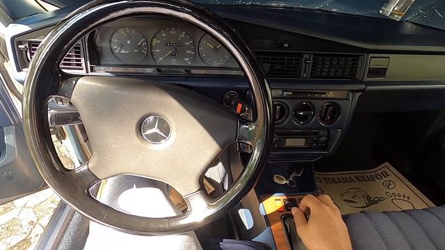 Mercedes W201 190D Cold Start OM601 2.0 Diesel - W201 190D Soğuk Çalıştırma İlk Marş смотреть онлайн