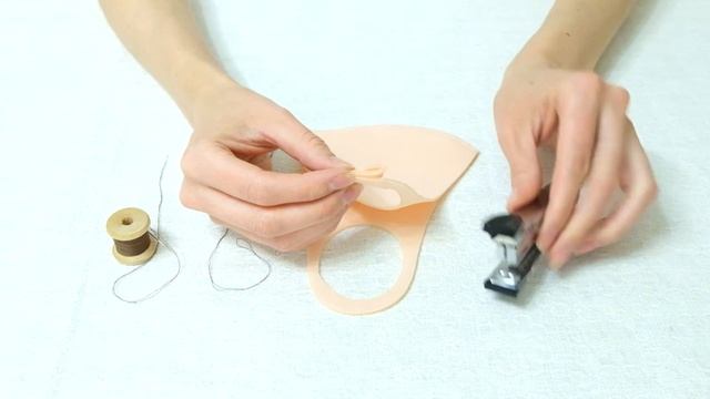 Что делать, если защитная маска вам велика? смотреть онлайн
