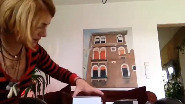Unpacking the blue Yeti смотреть онлайн