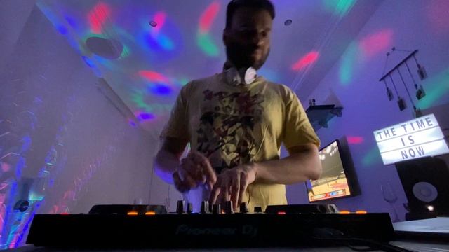 Progressive Techno. Pioneer DDJ 400 | Beats Mixr | Rekordbox 6 | Macbook Pro | Yamaha HS 50 смотреть онлайн