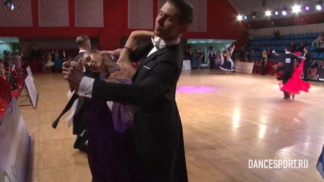 Абрамов Александр - Кочетова Елизавета, 1/2 Slow Foxtrot смотреть онлайн