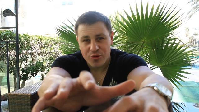 Как соблазнять девушек взглядом? Роман Бутыркин смотреть онлайн