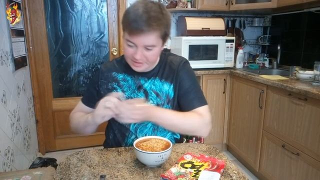 Корейская лапша Ottogi со вкусом острого перца "Юль Рамен" смотреть онлайн