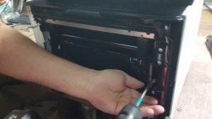 Как разобрать Kyocera ECOSYS M5526cdw, тянет красным.