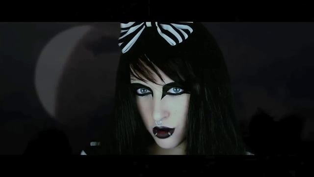 Конец Сумерек!!! / SPOOF NICKI MINAJ - Va Va Voom смотреть онлайн